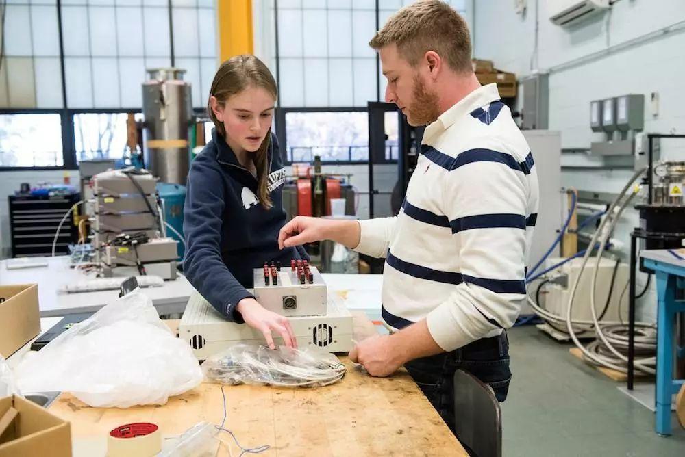 怎樣才能申請(qǐng)美國(guó)杰出人才移民？